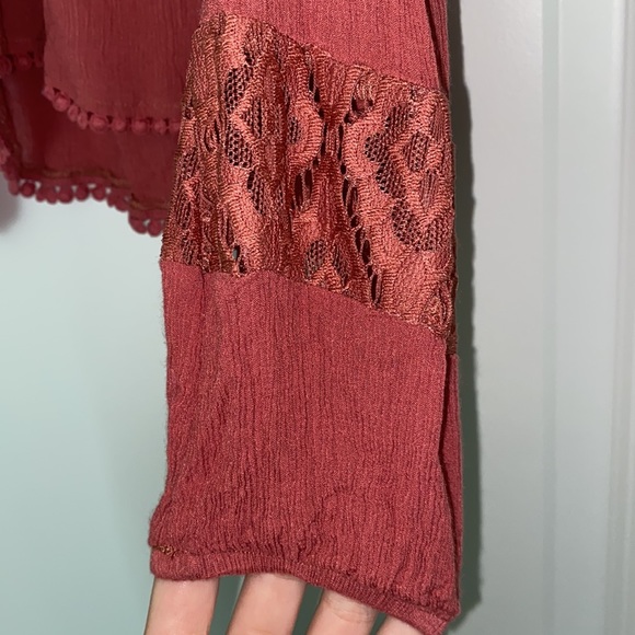 Rewind long sleeve shirt with shoulder cut outs. Size XS. - Picture 5 of 5